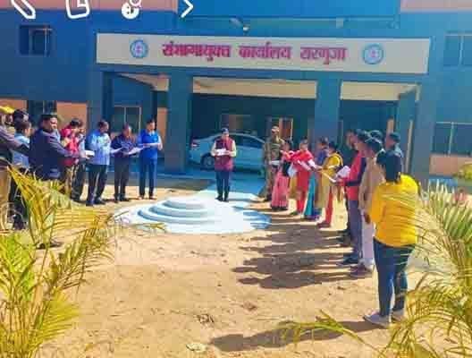 जयमाला पर दूल्हे ने दुल्हन को किया Kiss, मचा बवाल; एक दिन बाद दुल्हन घर से हुई फरार, इससे रचा ली शादी