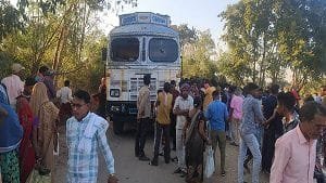 Mungeli News@ मेला घूमने जा रही दो बहनों को ट्रक ने कुचला ,मौके पर मौत