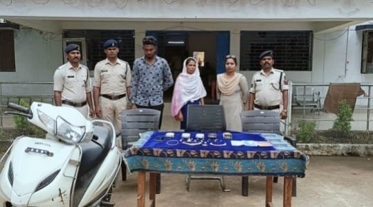 Bhatapara : आदतन चोर पुलिस के गिरफ्त में बिलासपुर रायपुर महासमुंद, जांजगीर शहरों में दे कर चुका है चोरी