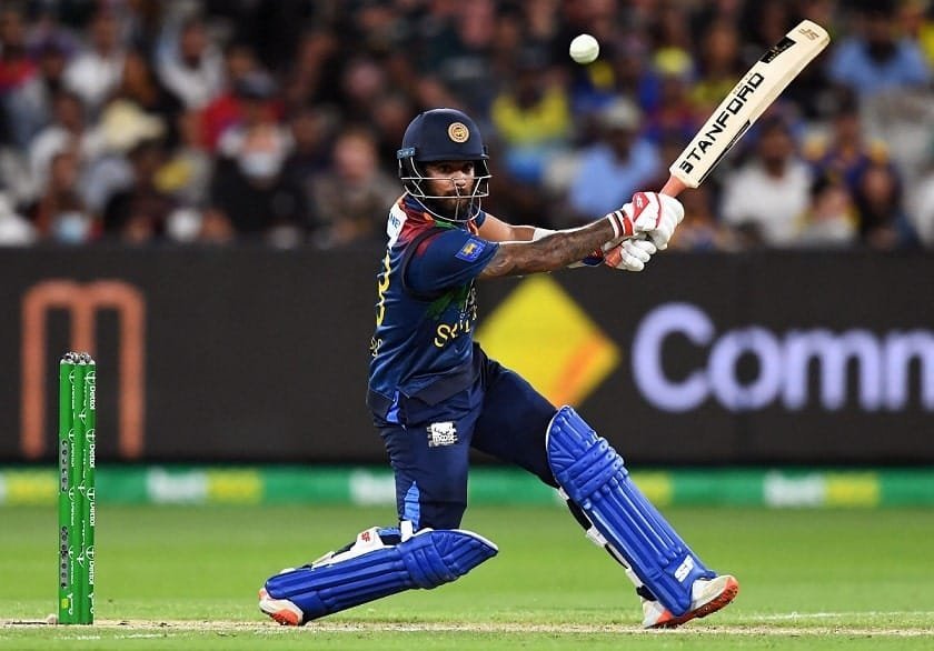 world cup : कुसल मेंडिस ने की पाकिस्तानी गेंदबाजों की जमकर कुटाई, विश्व कप में जड़ा श्रीलंका के लिए सबसे तेज शतक