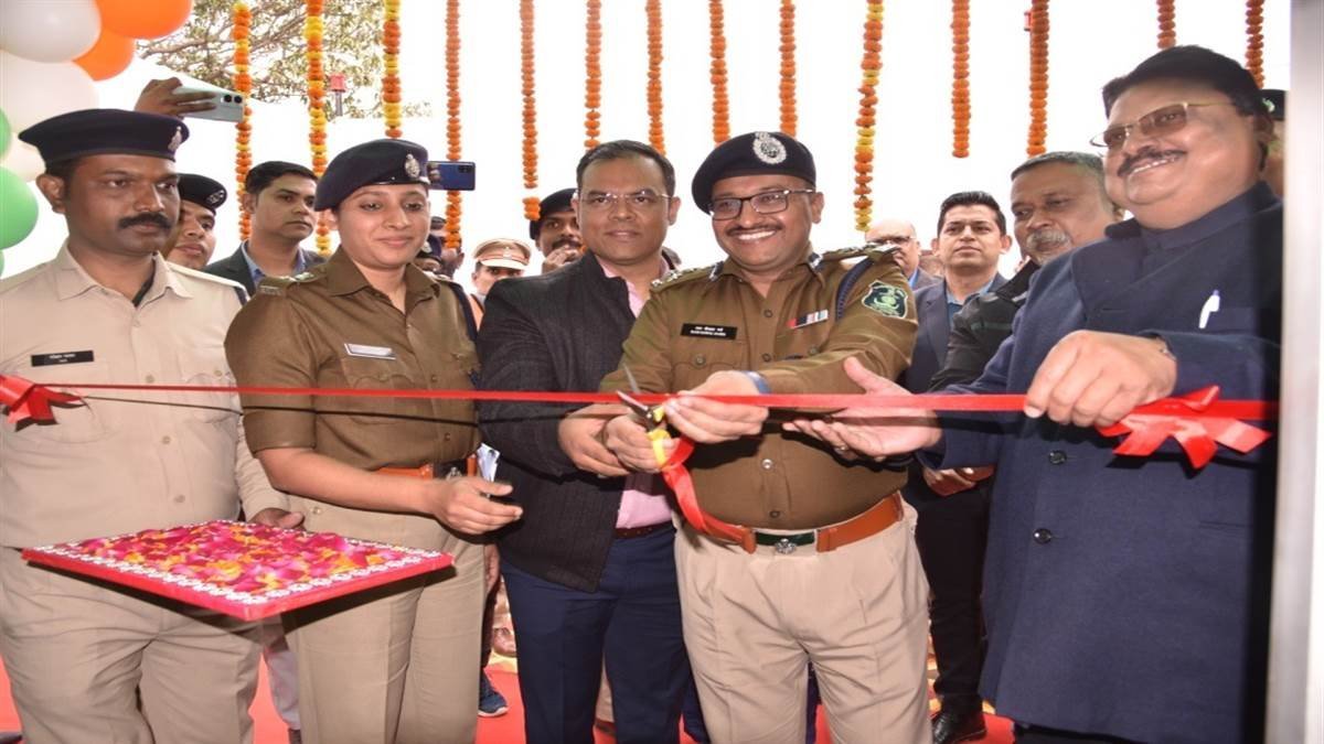 Ambikapur शहर CCTV कैमरे की नजर में, कंट्रोल रूम से निगरानी, स्मार्ट कंट्रोल रूम की शुभारंभ सुरगुजा पुलिस