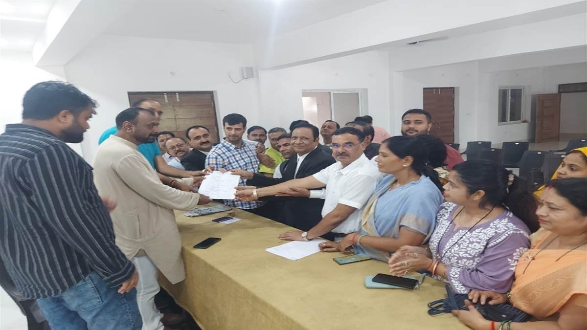 Ambikapur Election: अम्बिकापुर के सीट के लिए उपमुख्यमंत्री सिंहदेव का आवेदन हुआ जमा