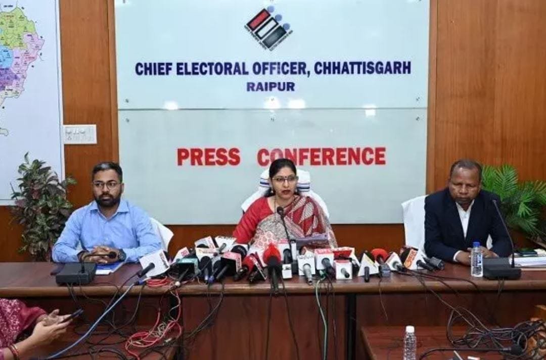 CG Elections 2023 : चाक-चौबंद सुरक्षा व्यवस्था के बीच सुबह 8 बजे शुरू होगी मतगणना, 90 रिटर्निंग अधिकारी, 416 सहायक रिटर्निंग अधिकारी, 4596 गणनाकर्मी एवं 1698 माईक्रो-ऑब्जर्वर नियुक्त,पढ़े पूरी खबर