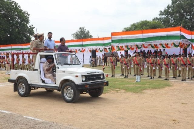 स्वतंत्रता दिवस मुख्य समारोह की हुई फाइनल रिहर्सल, कलेक्टर-एसपी ने किया निरीक्षण…