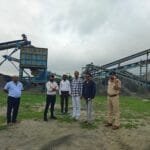 बिना अनुमति क्रेशर संचालन पर राजस्व एवं खनिज विभाग की टीम ने की कार्यवाही