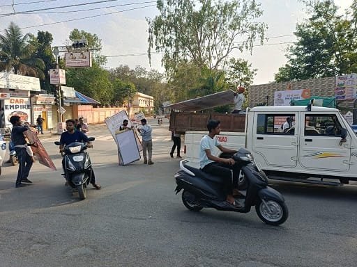 Lok sabha Election 2024 : आदर्श आचार संहिता लागू होते ही जिले में संपत्ति विरूपण अधिनियम के तहत कार्यवाही शुरू ............