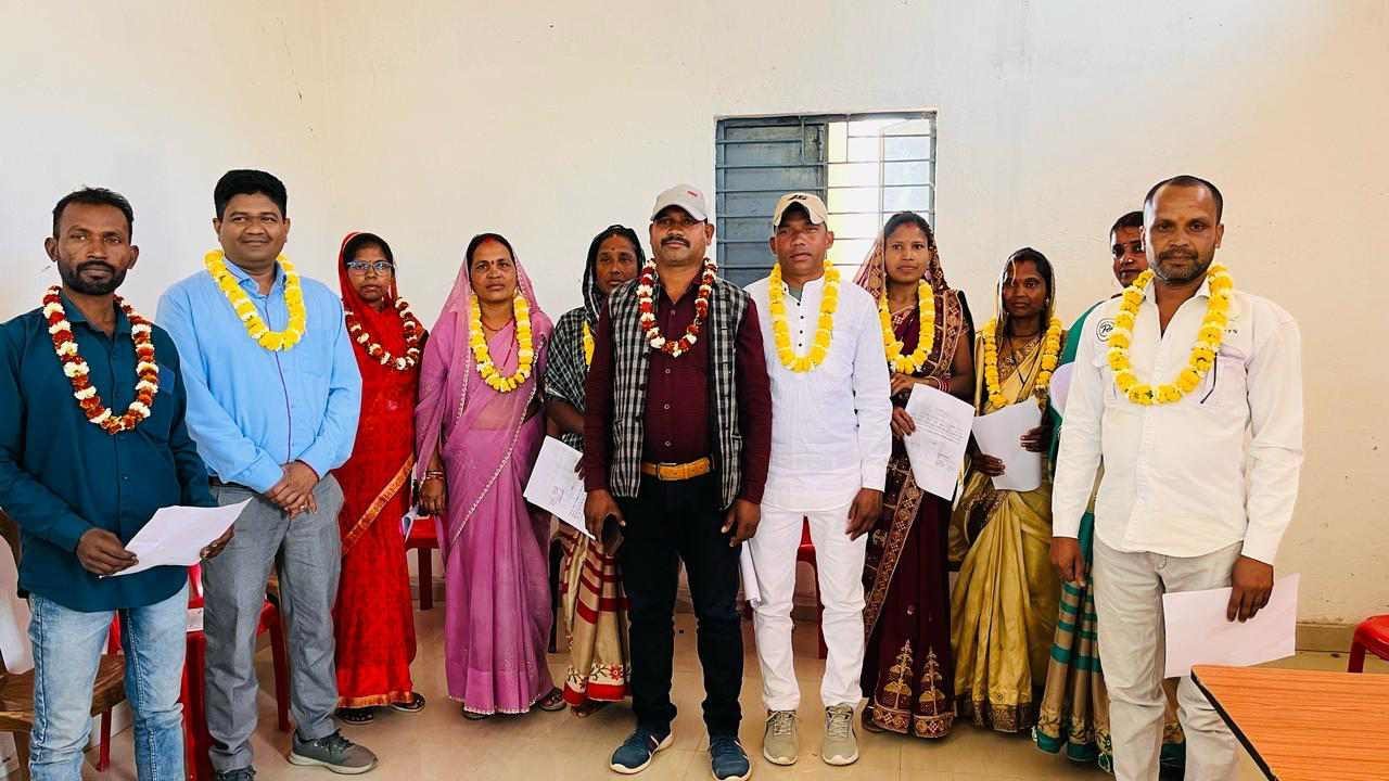 अम्बिकापुर के ग्राम पंचायत किशुननगर में नव निर्वाचित पंच सरपंच ने ली शपथ । शुद्ध अंतःकरण से करेंगे निर्वहन .....