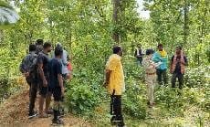 22 वर्षीय युवती ने फांसी लगाकर किया आत्महत्या जंगल में मिली शव,पूरी खबर पड़े