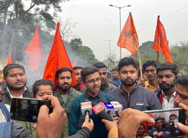AMBIKAPUR: अभाविप अम्बिकापुर ने सीएसवीटीयू में फीस बढ़ोतरी समेत कई विषयों को लेकर कुलपति का फूका पुतला , पढ़े पूरी खबर