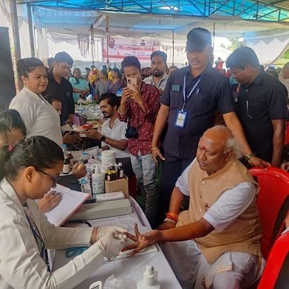 जिला स्तरीय जनसमस्या निवारण शिविर में 15 ग्रामों के लोगों को हितग्राहीमूलक योजनाओं की मिली जानकारी, विभागीय योजनाओं से सम्बंधित लिए गए आवेदन