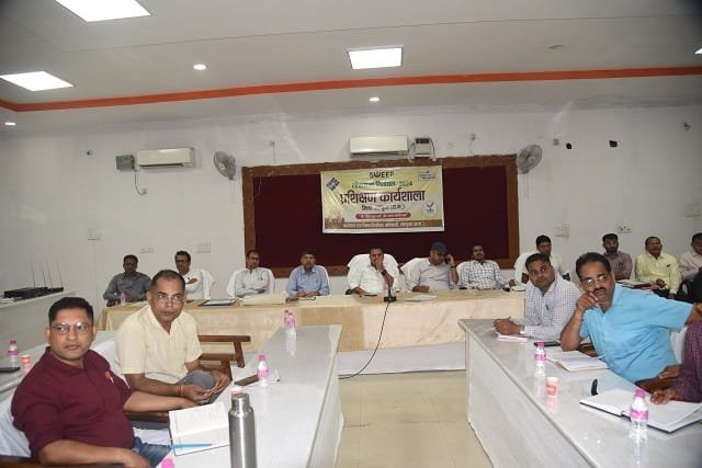 लोकसभा निर्वाचन के तहत प्रथम चरण के प्रशिक्षण शुरू, एमसीएमसी, सी विजिल के अधिकारियों सहित जिला एवं विधानसभा स्तरीय मास्टर ट्रेनरों का हुआ प्रशिक्षण