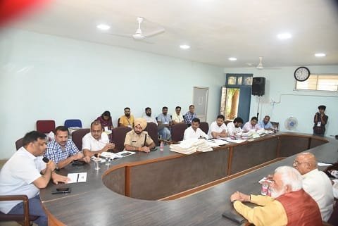 सामान्य प्रेक्षक की उपस्थिति में निर्वाचन की हुई संवीक्षा, राजनीतिक दलों को दी गई मतदान की संपूर्ण जानकारी