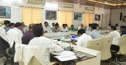 सामान्य प्रेक्षक श्री अमित कुमार ने की निर्वाचन कार्यों की समीक्षा