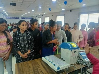 नाम निर्देशन की कार्यवाही हेतु कलेक्टर कोर्ट रूम अधिग्रहित