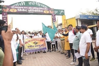 स्वीप सरगुजा एवं फिट कॉफ फिट सिटी के संयुक्त तत्वाधान में मतदाता जागरूकता रैली निकाल शहरी मतदाताओं को किया गया जागरूक
