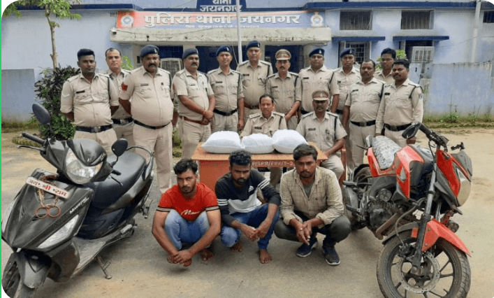 पुलिस के गिरफ्त मेंअर्न्तराज्जीय गांजा तस्कर गिरफ्तार,