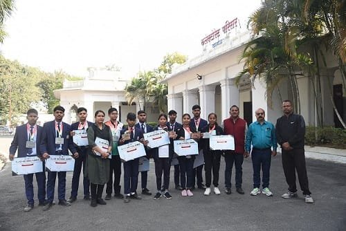 15 राष्ट्रीय पदक जीतने पर कलेक्टर ने दी खिलाड़ियों को बधाई