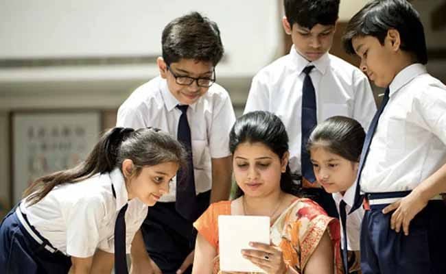 शिक्षक पात्रता परीक्षा की तैयारी कर रहे डीएलएड इच्छुक छात्रों के लिए मॉक टेस्ट का हुआ आयोजन