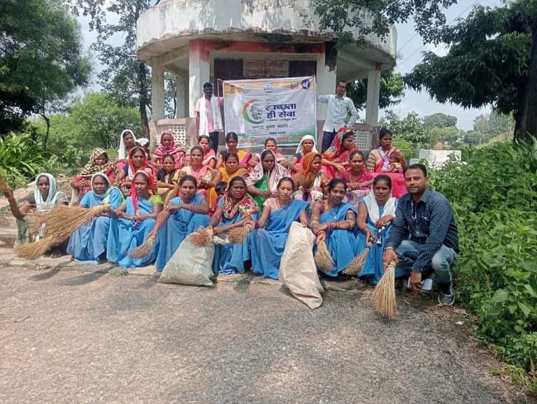 अम्बिकापुर : विश्व पर्यटन दिवस के अवसर पर जिले के विभिन्न पर्यटन स्थलों पर चलाया गया स्वच्छता अभियान- SURGUJA TIMES