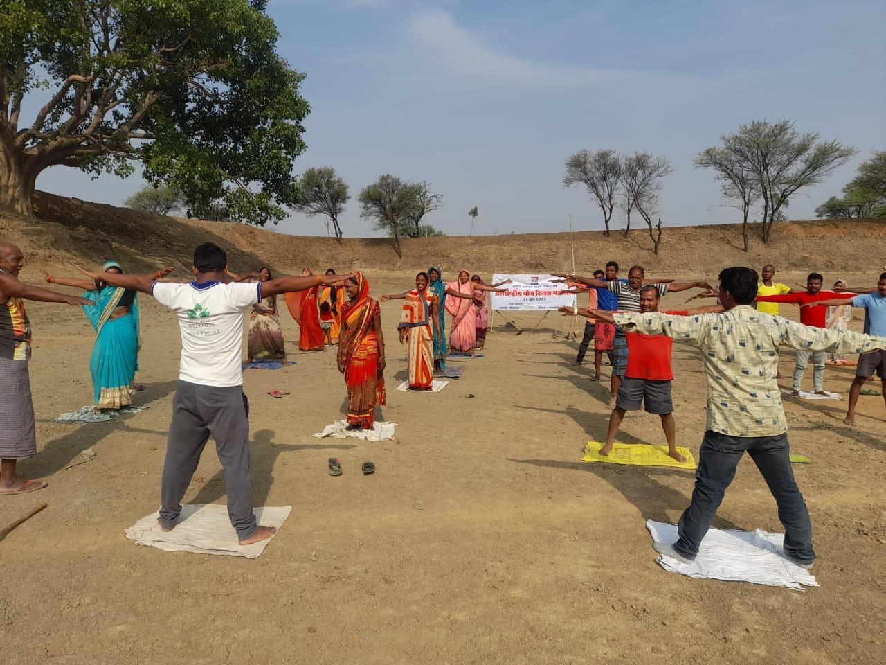 अंतर्राष्ट्रीय योग दिवस पर सभी अमृत सरोवर स्थलों पर आयोजित होगा सामूहिक योगाभ्यास - सीईओ जिला पंचायत श्री कंवर