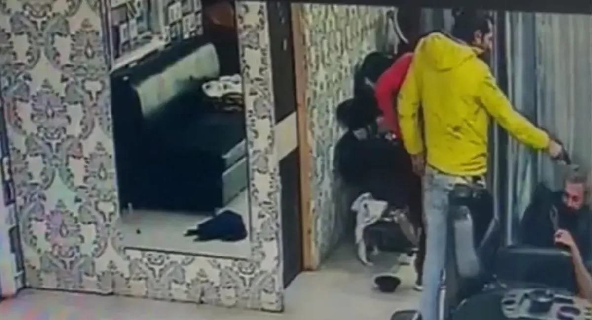 Delhi Crime:-गोलियों की तड़तड़ाहट से गूंज उठा नजफगढ़, सैलून में घुसकर दो लोगों की हत्या