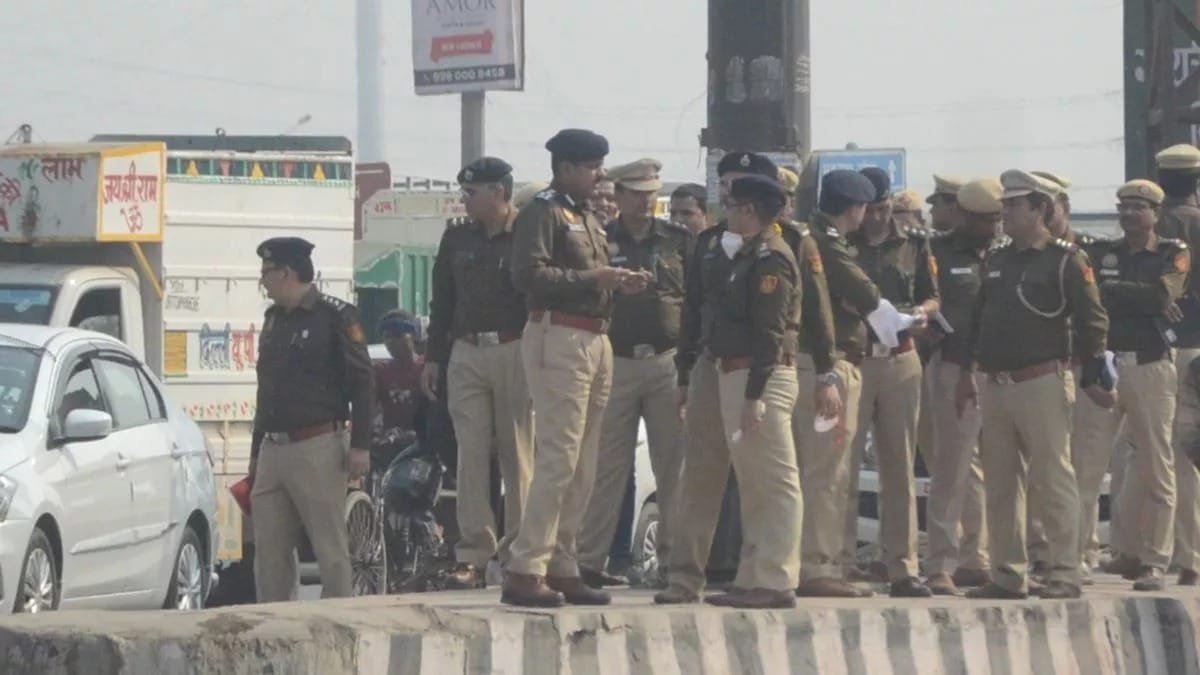 किसानों के दिल्ली कूच को लेकर सिंघु बॉर्डर पर बढ़ी चौकसी, रोकने के लिए तैनात रहेंगे तीन हजार जवान
