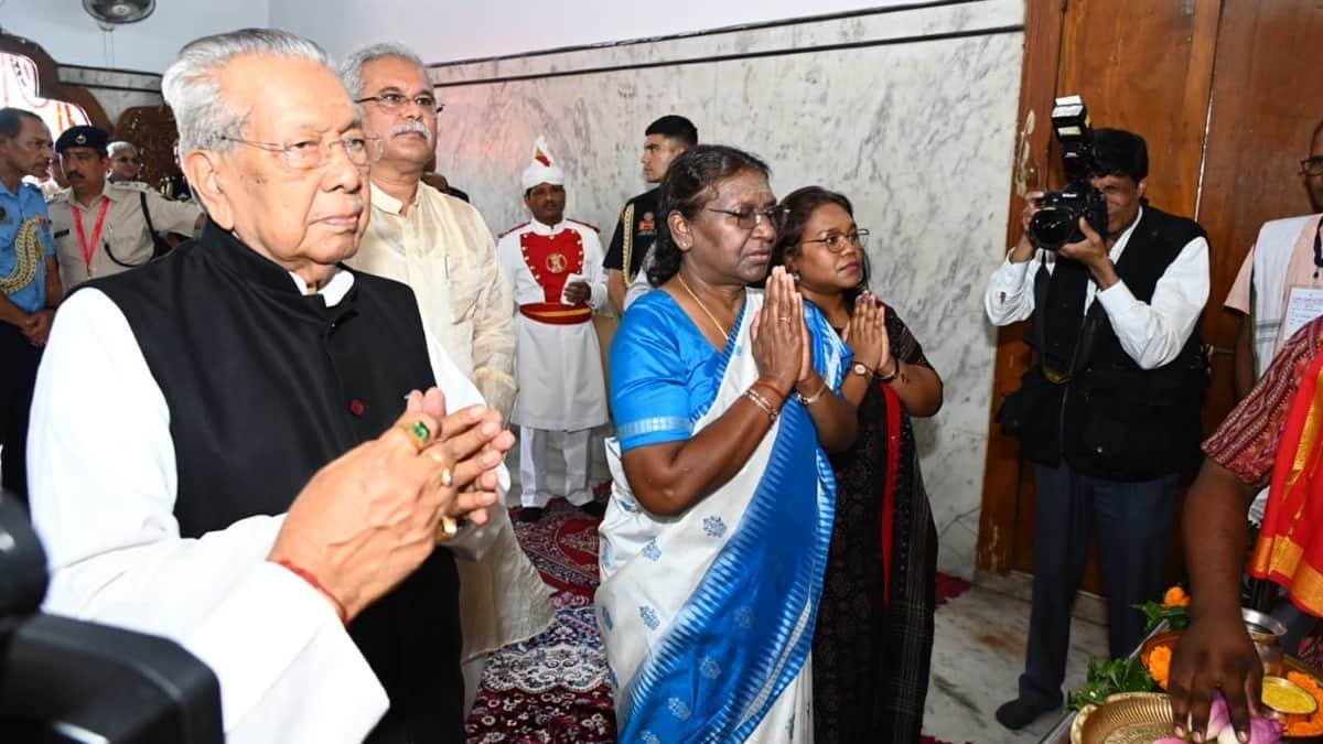 President Raipur Visit: प्रजापिता ब्रह्माकुमारी ईश्वरीय वि‍वि के कार्यक्रम में पहुंचीं राष्ट्रपति द्रौपदी मुर्मु ,पड़े पूरी खबर